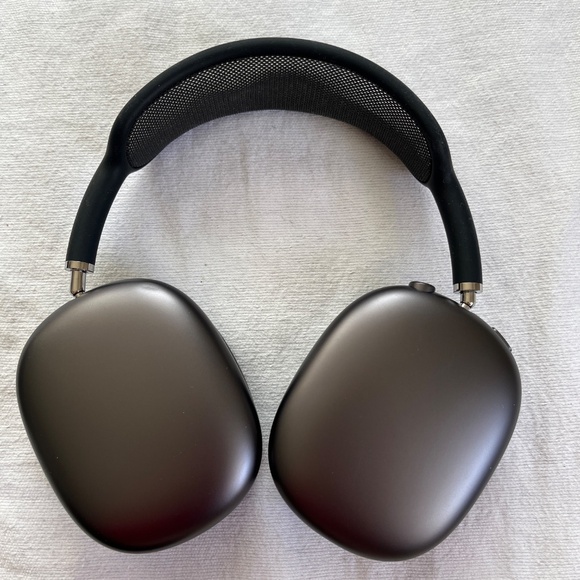 Apple AirPods Max – Space Gray — Excellent Condition (No Box/Cables, Case Includ - Picture 7 of 9